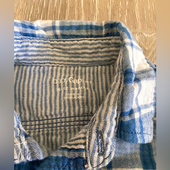 Baby Gap Boy’s Flannel Button Down Sz 6-12 months 🌟$3 Deal!🌟 - Picture 2 of 2